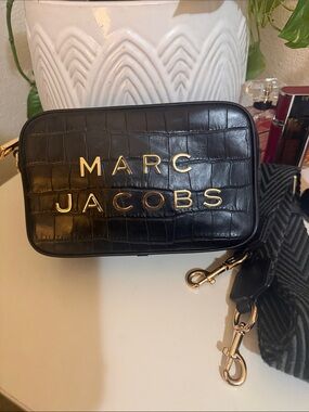 Marc Jacobs Black Croc-Embossed Camera Bag with Gold Logo Hardware